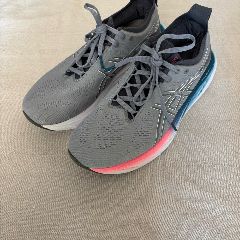ASICS Gel Nimbus 25 Gray Sneakers with Pink and Blue Highlights